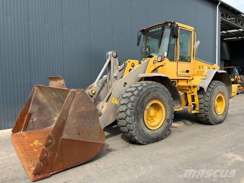 Volvo L120E لوادر بعجل
