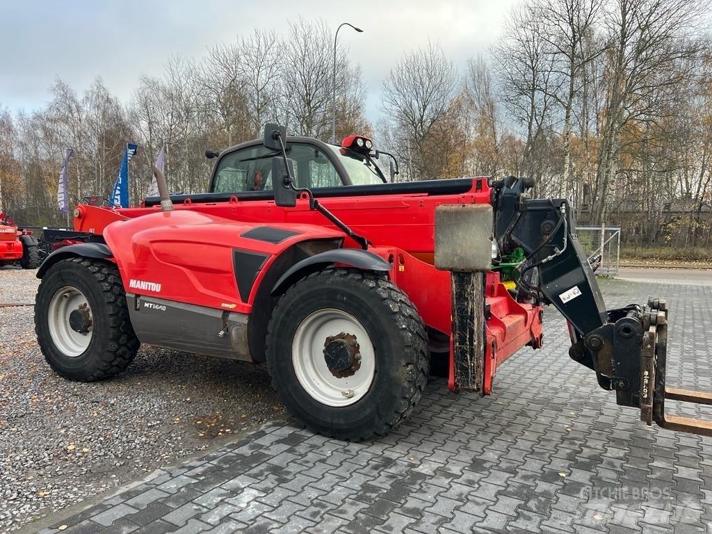 Manitou MT 1440 مناولات متداخلة