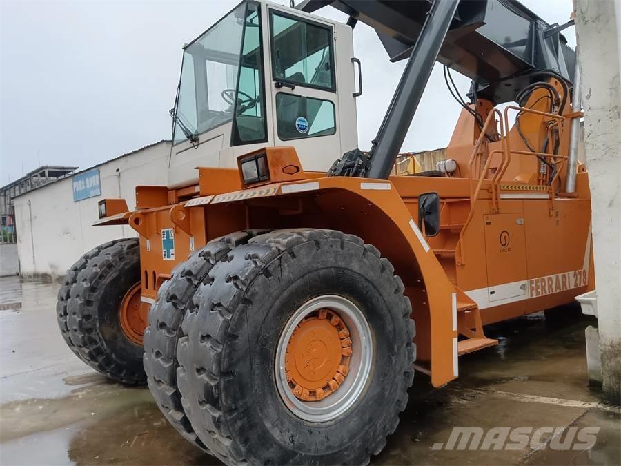 Ferrari 278 رافعات حاويات