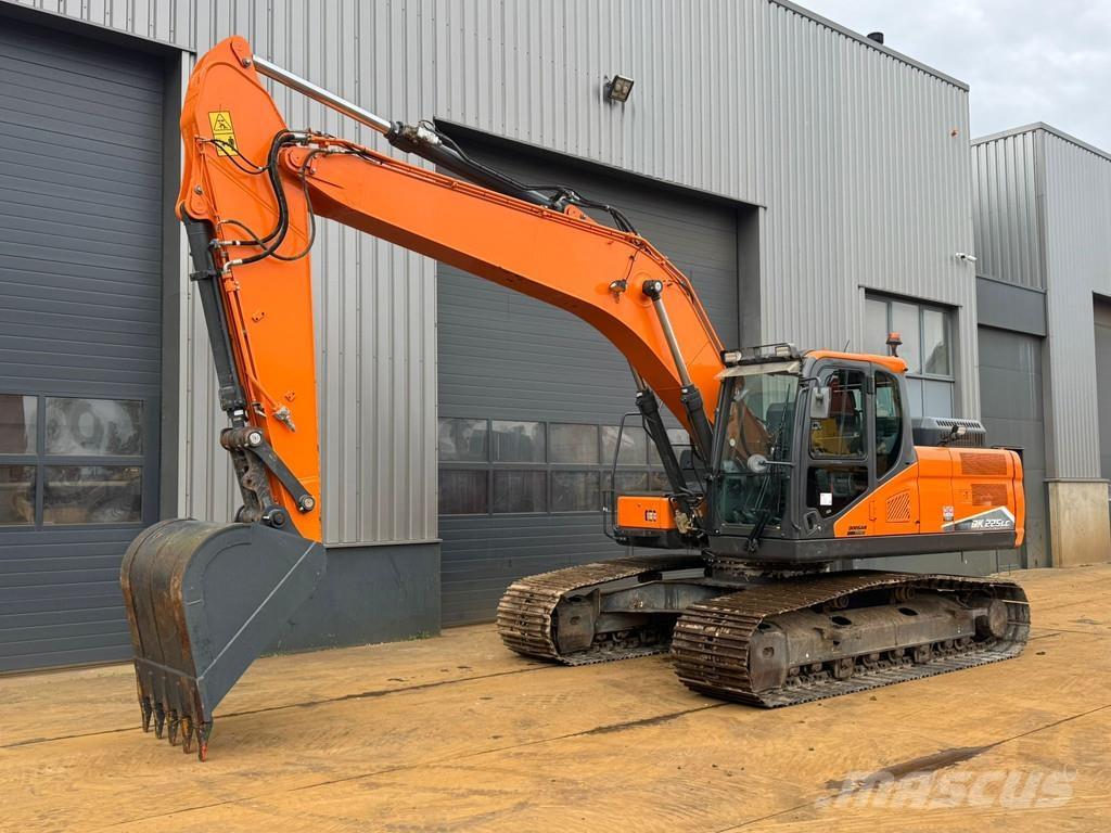 Doosan DX225LC-7 حفارات خاصة