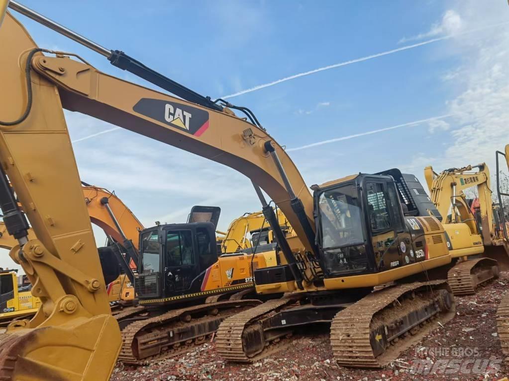 CAT 325 D2 حفارات زحافة