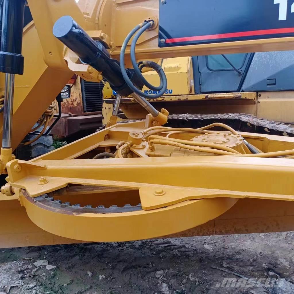 CAT 140 K معدات تمهيد الطرق