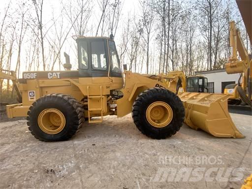 CAT 950 F لوادر بعجل