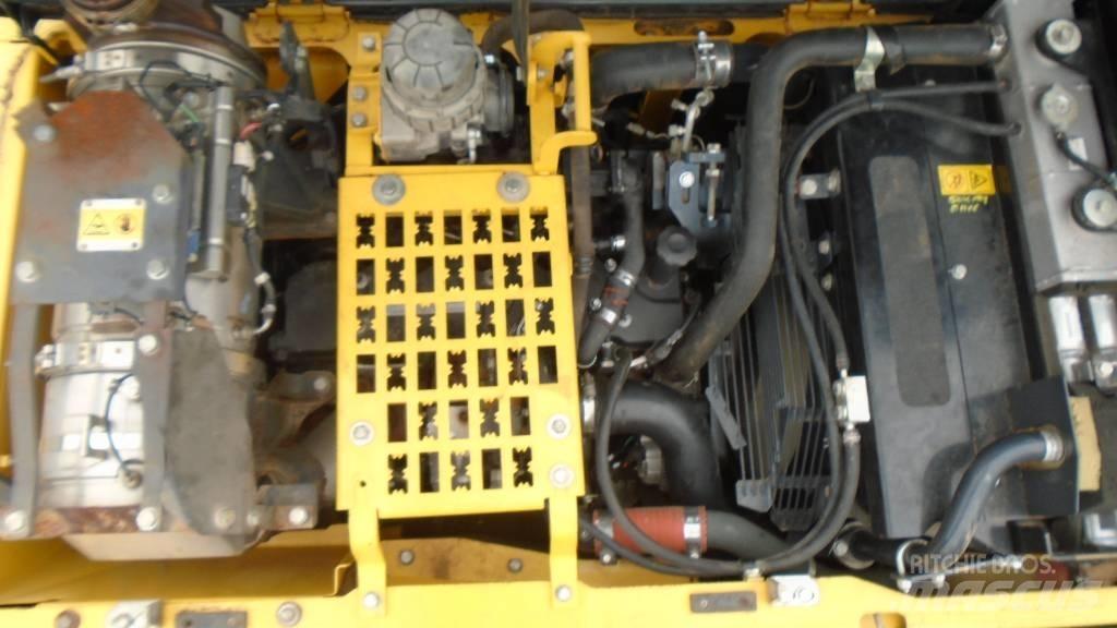 Komatsu 210 LC 10 حفارات زحافة