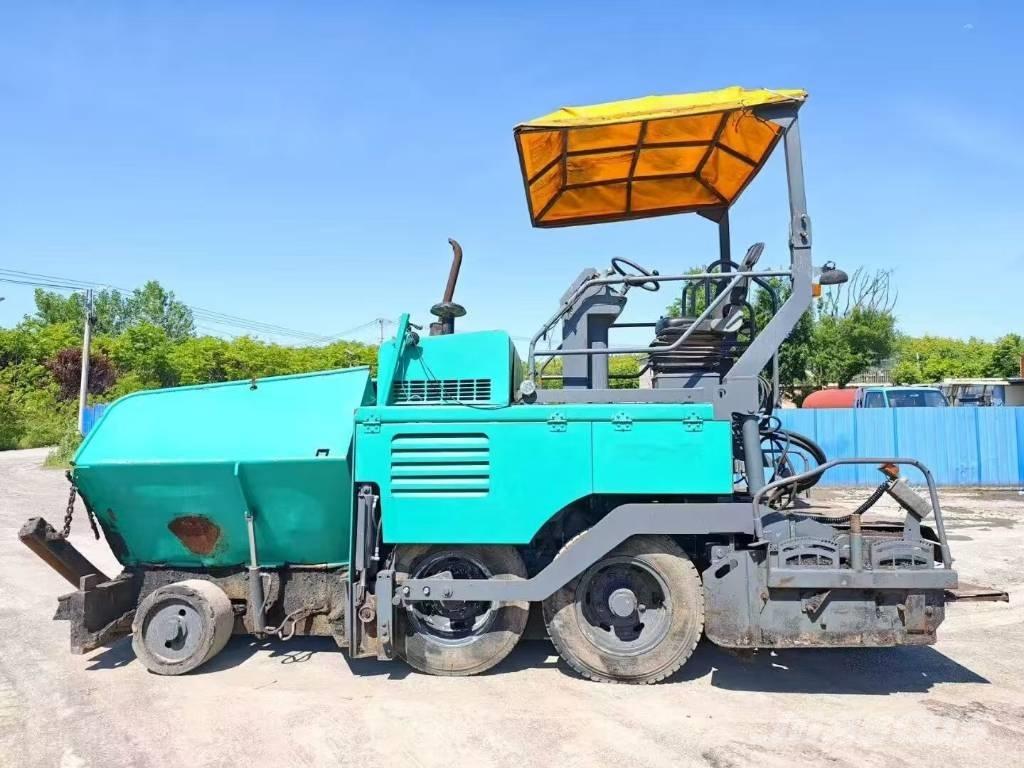 XCMG RP 453 L معدات السفلتة