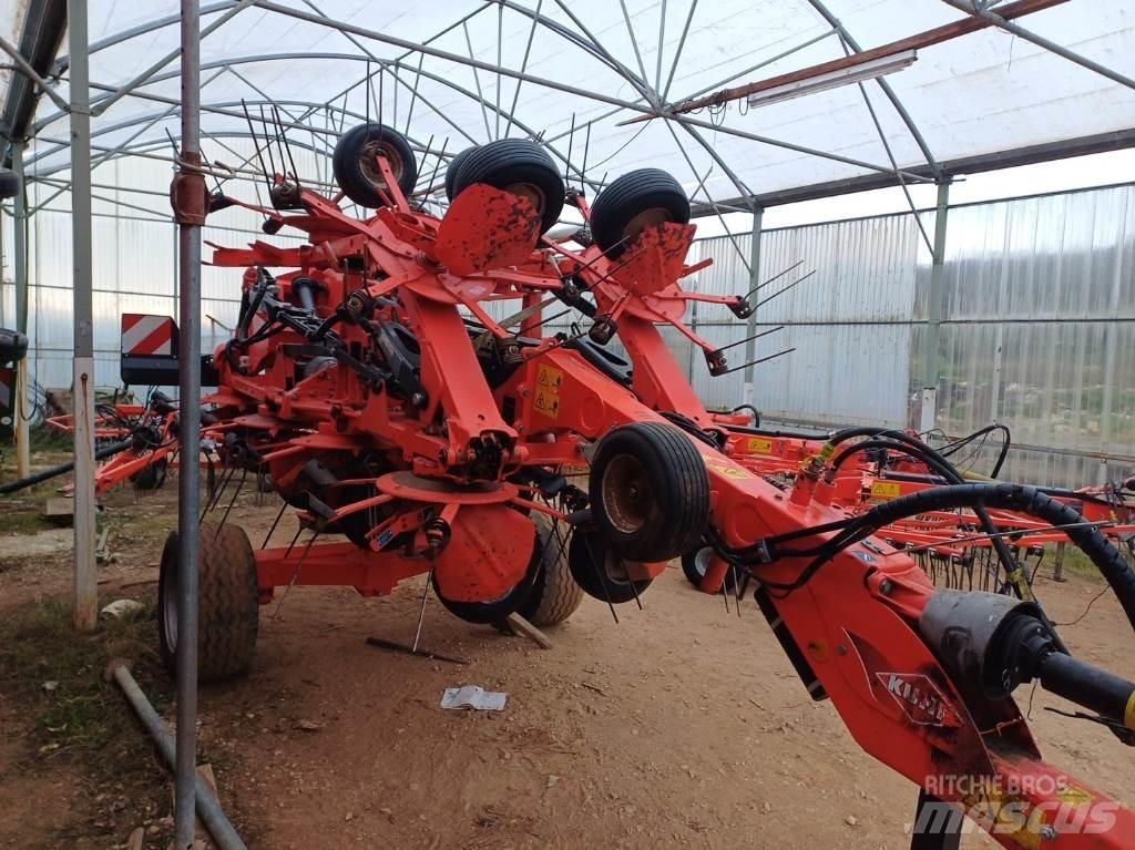 Kuhn GF 13012 مكابس وميبسات التبن
