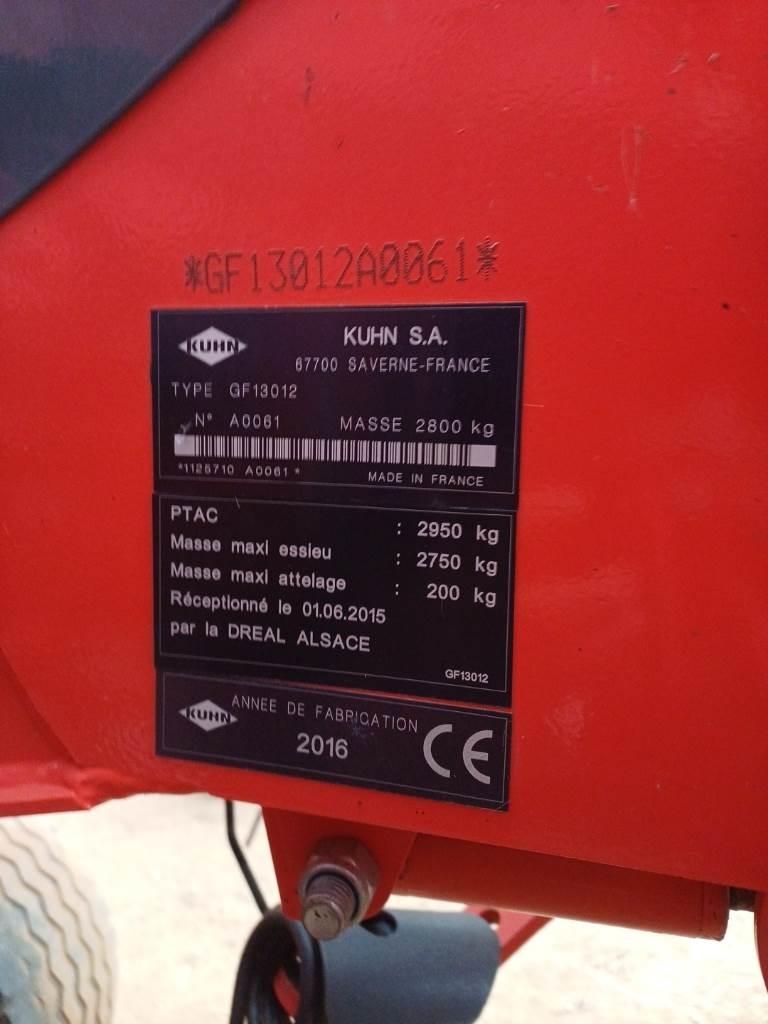 Kuhn GF 13012 مكابس وميبسات التبن
