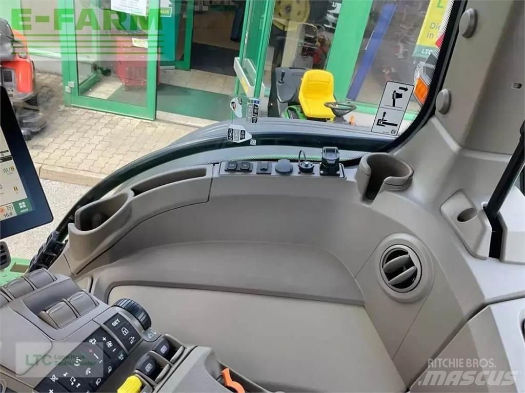 John Deere 8r340 الجرارات