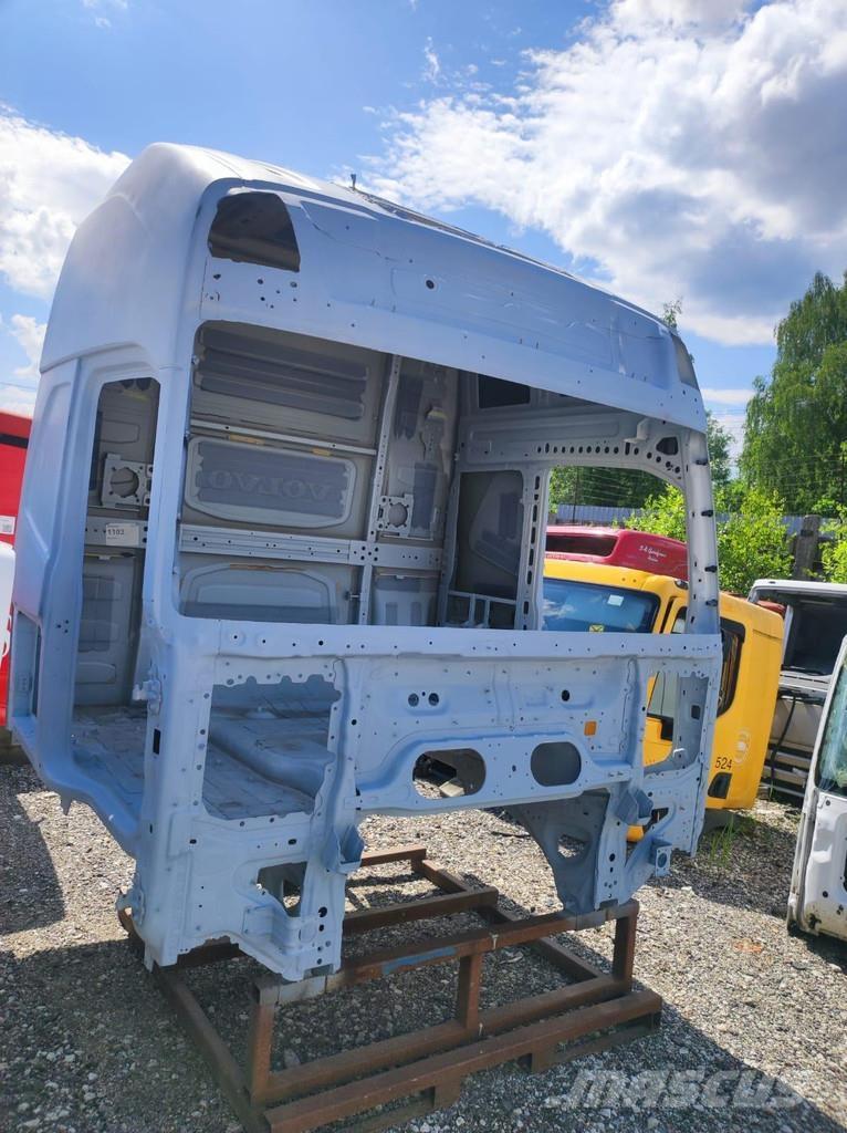 Volvo FH4 CABIN كابينة والداخلية