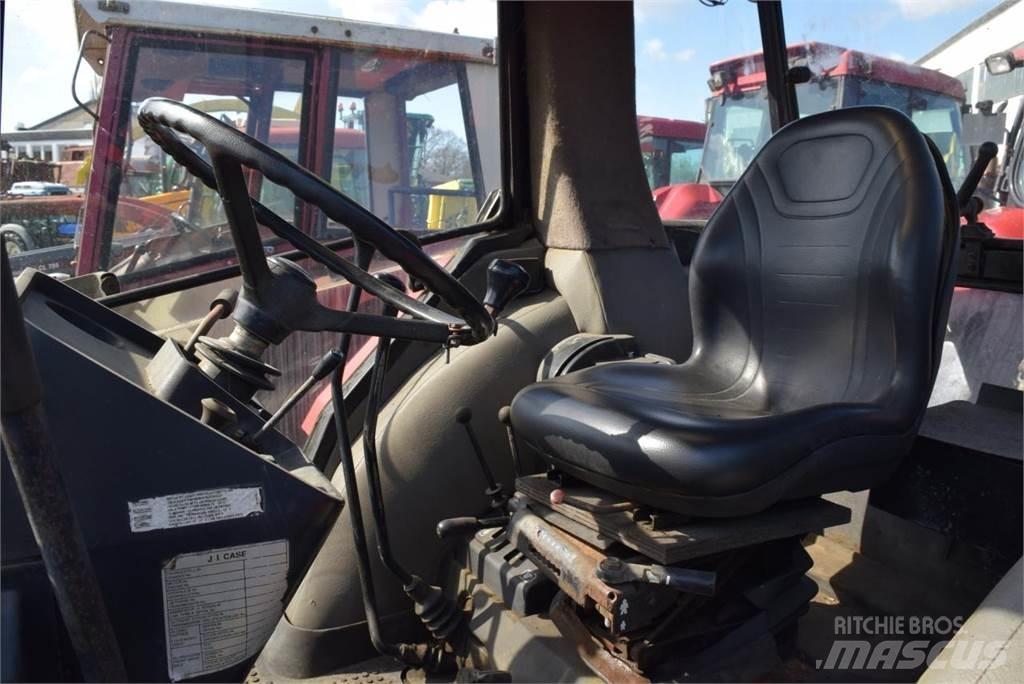 Case IH 844 XL الجرارات