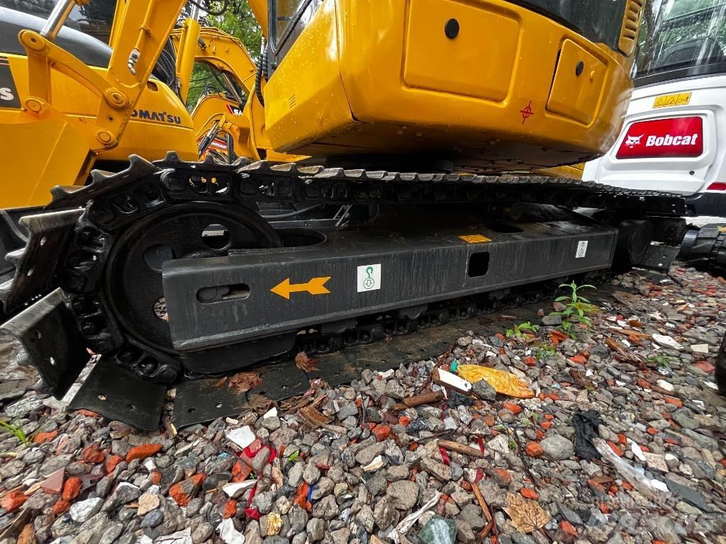 Komatsu PC78US-8 حفارات زحافة