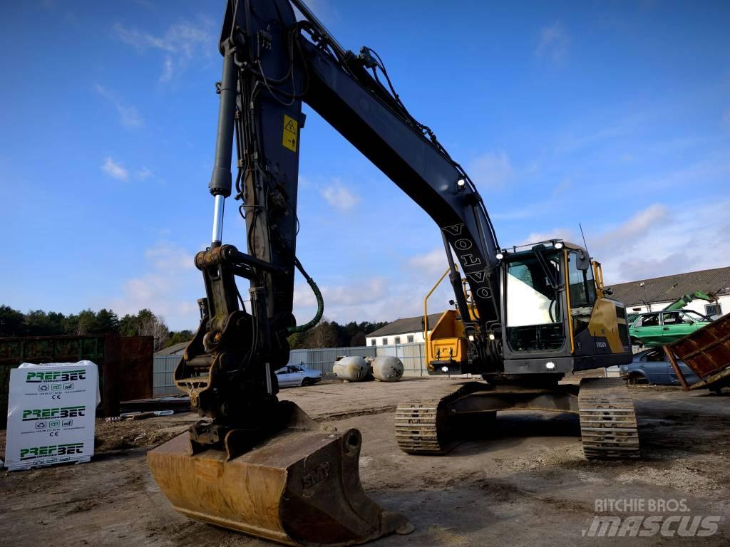 Volvo EC220EL حفارات زحافة