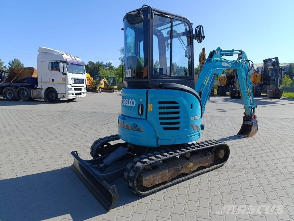 Kobelco SK25SR-6 حفارات صغيرة أقل من 7 طن (حفارات صغيرة)