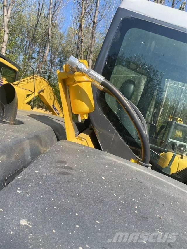 Komatsu PC 78 حفارات زحافة