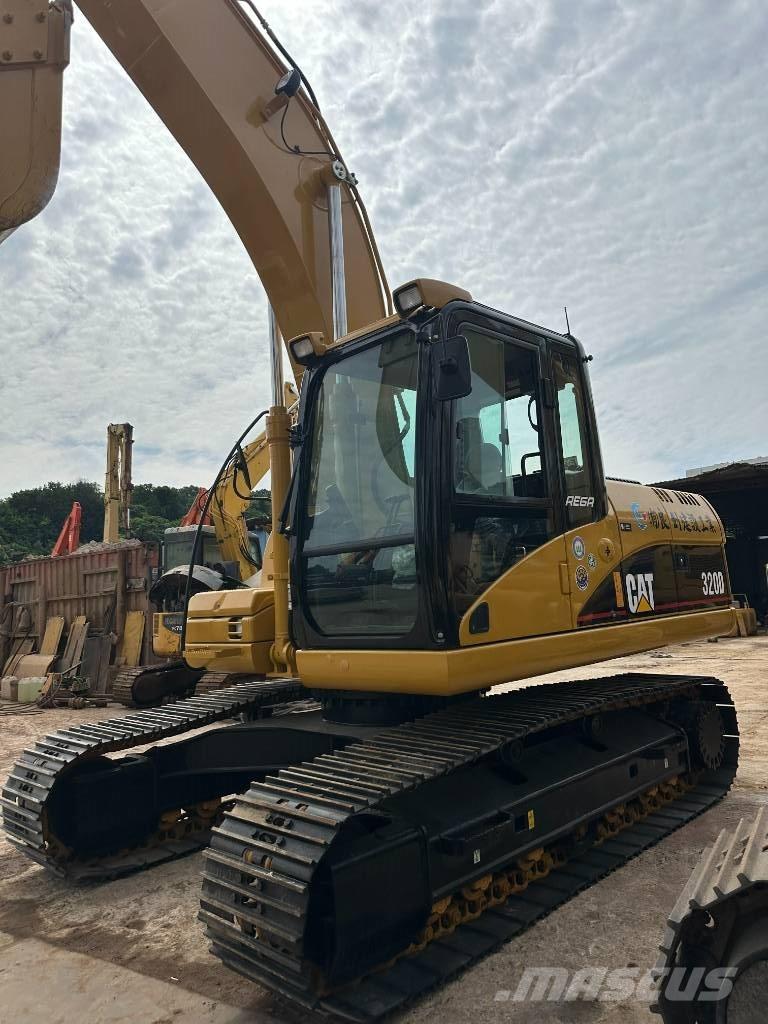 CAT CAT320D حفارات وسط 7 طن - 12 طن