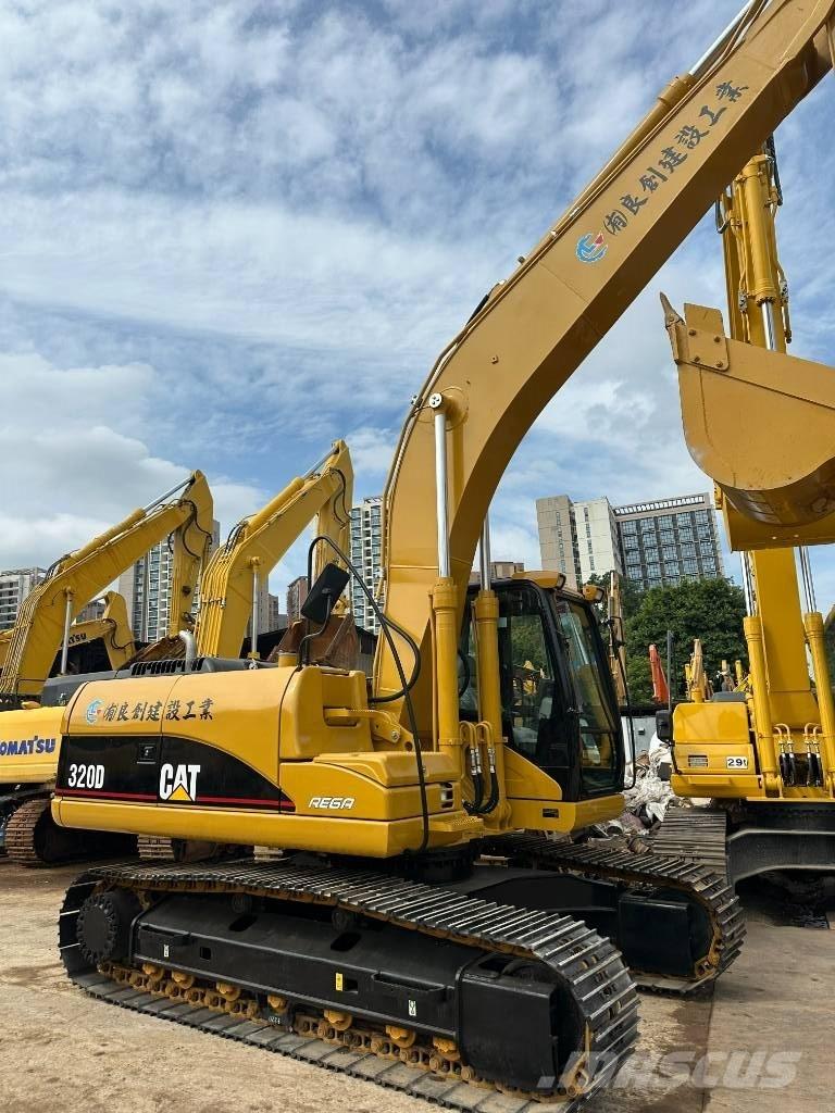 CAT CAT320D حفارات وسط 7 طن - 12 طن