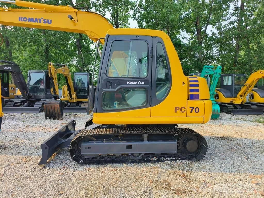 Komatsu PC 70-7 حفارات زحافة