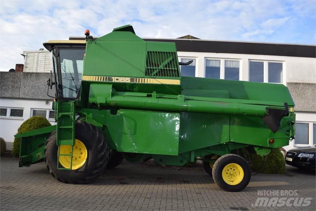 John Deere 1065 حصادات