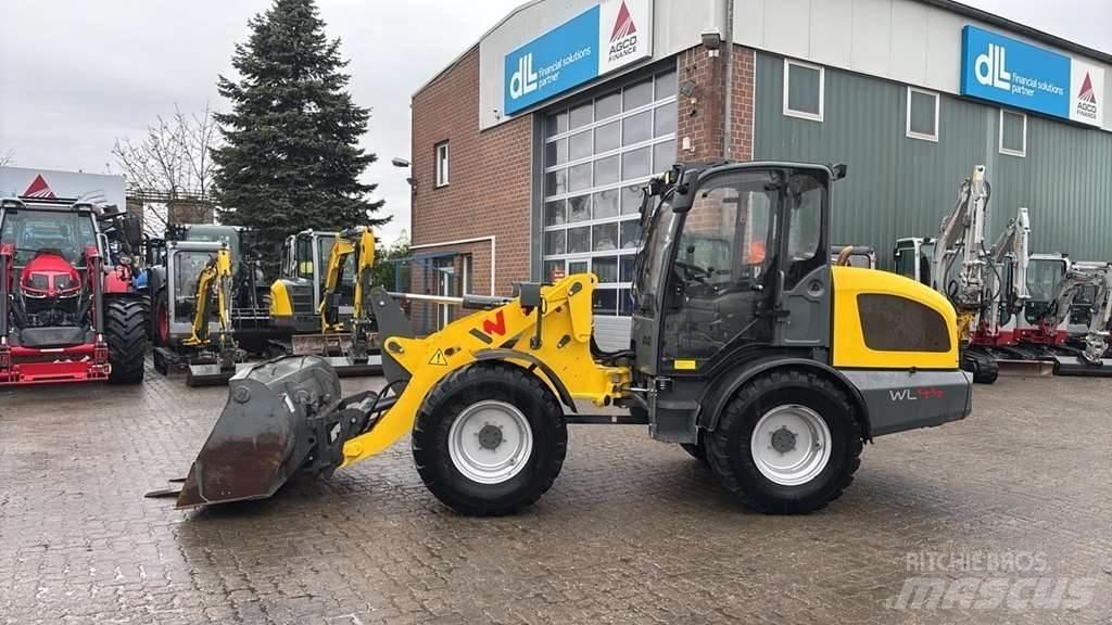 Wacker Neuson WL44 لوادر بعجل