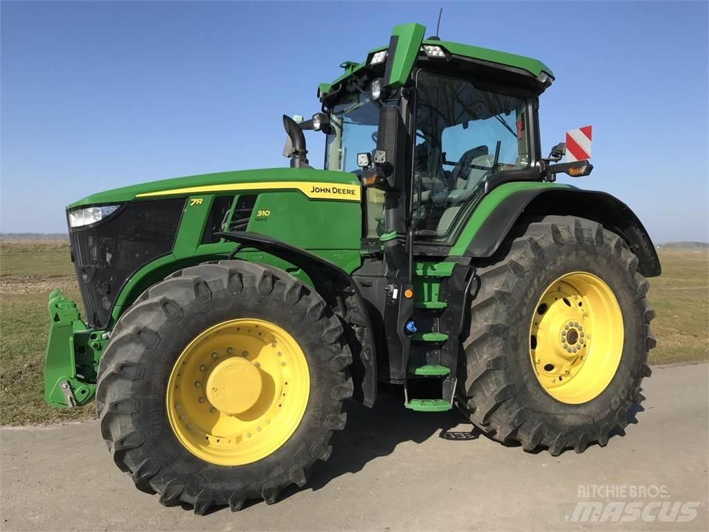John Deere 7R 310 الجرارات