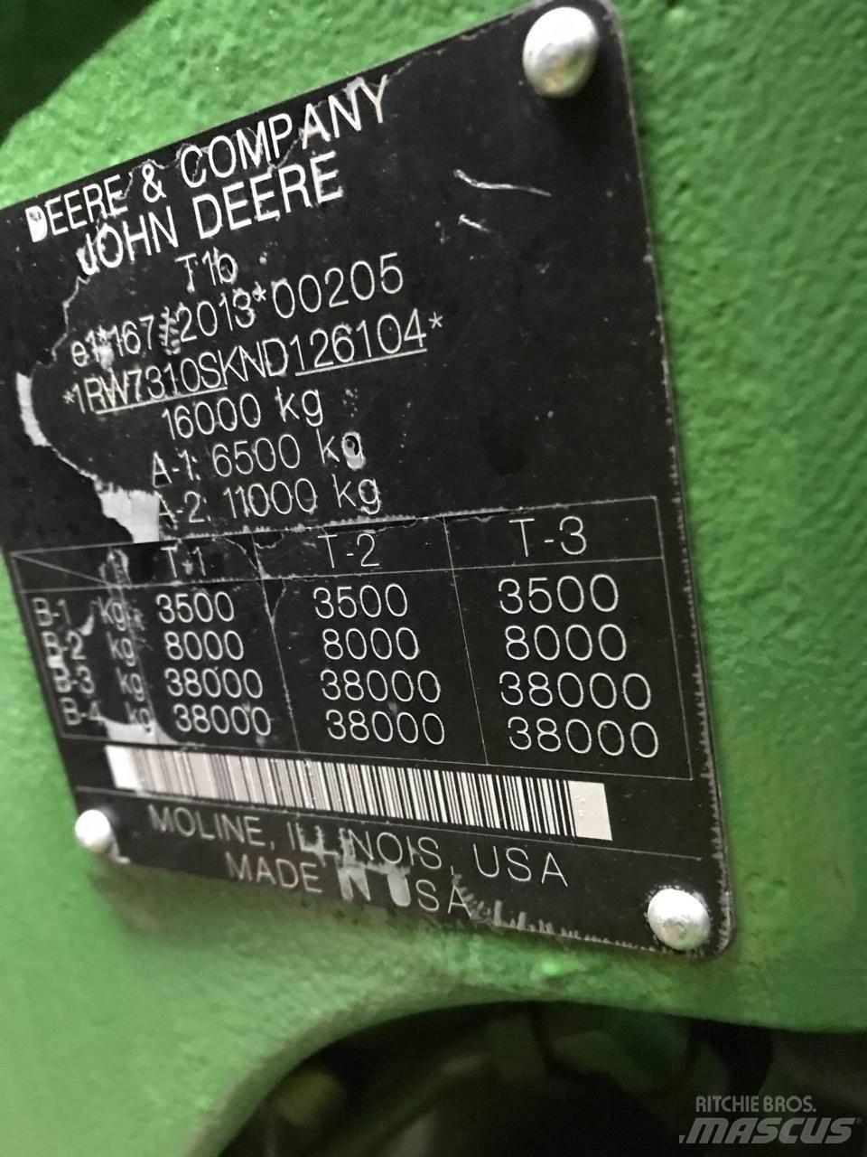 John Deere 7R 310 الجرارات