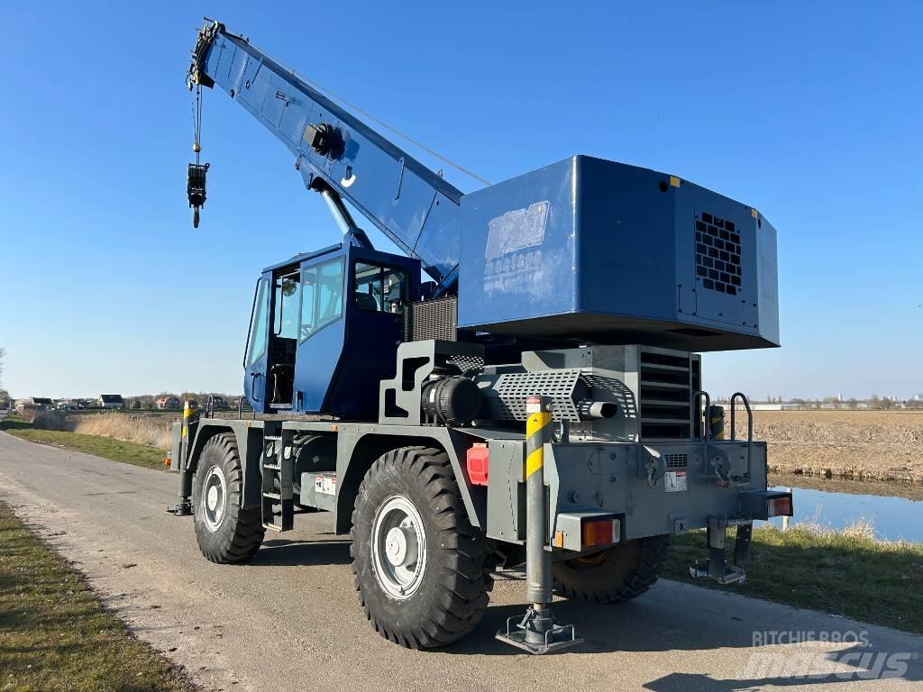 Grove RT 540 E رافعات الطرق الوعرة