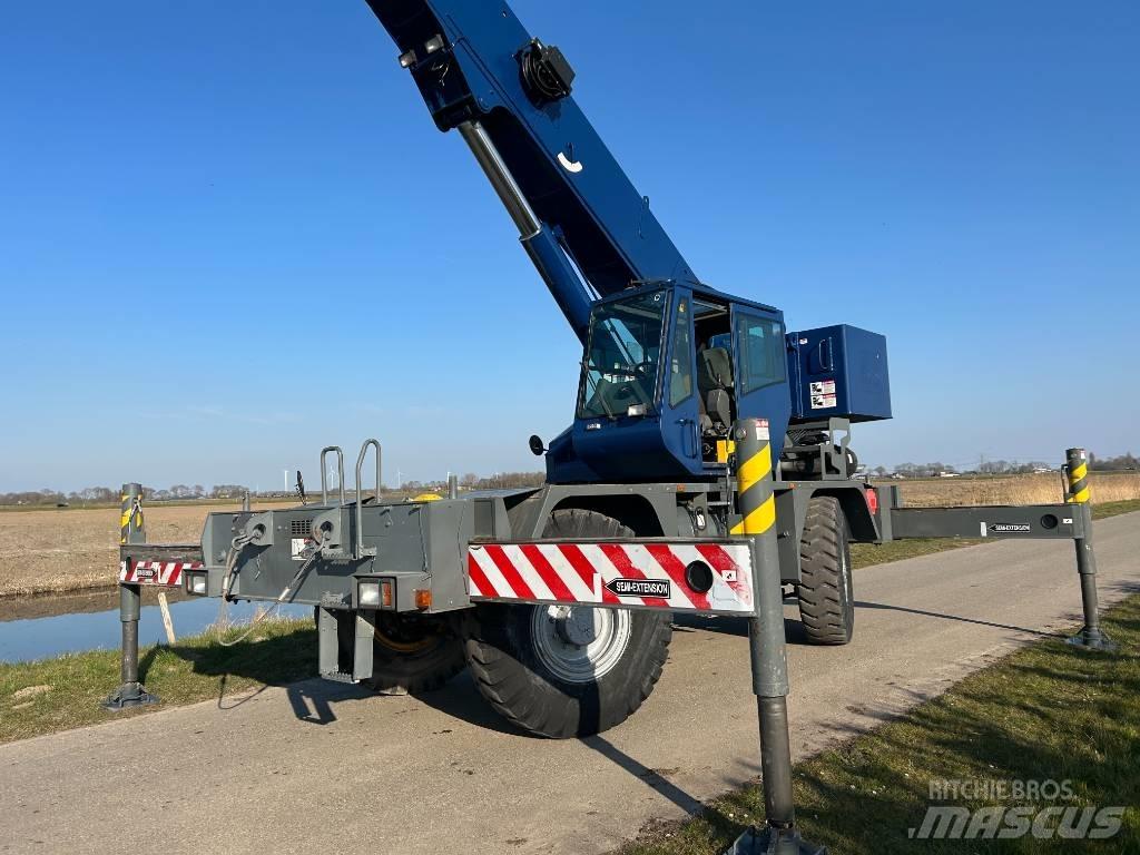 Grove RT 540 E رافعات الطرق الوعرة