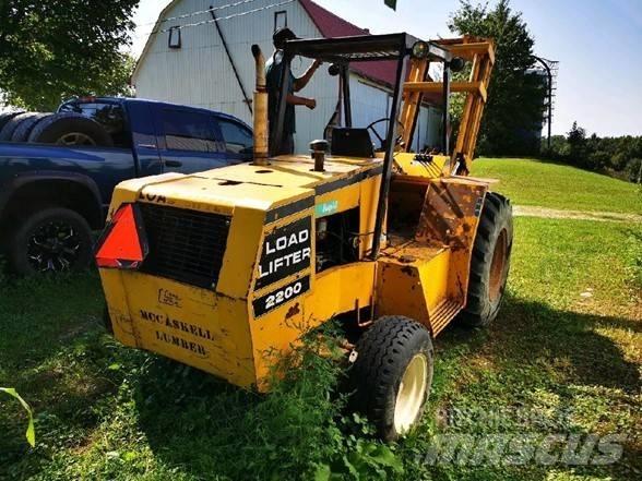 Load Lifter 2214-3 شاحنات الطرق الوعرة