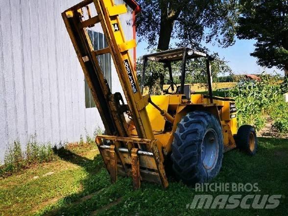 Load Lifter 2214-3 شاحنات الطرق الوعرة