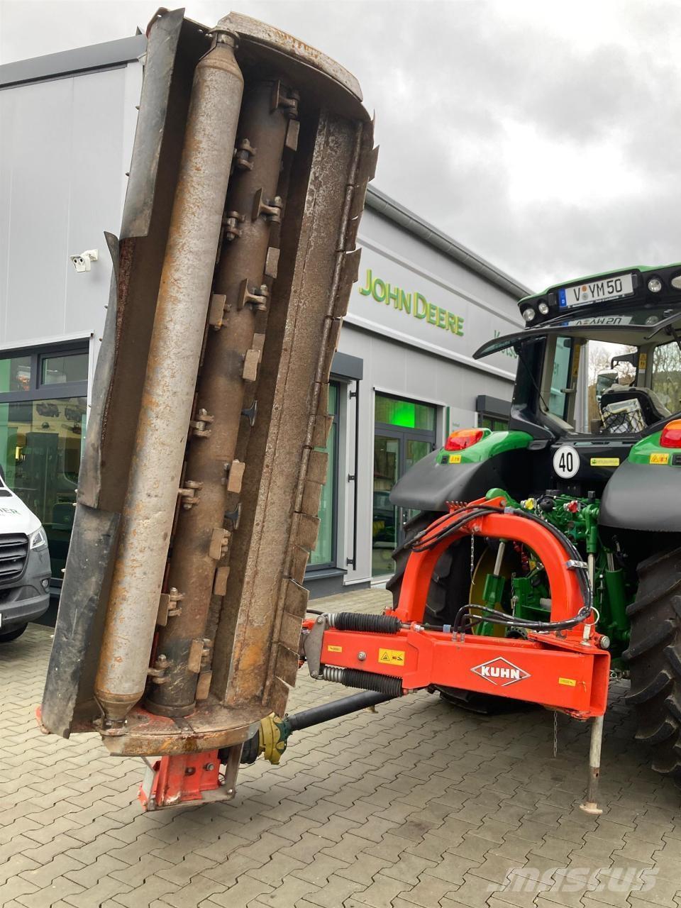 Kuhn TBES 262 جزازات وأغطية المراعي