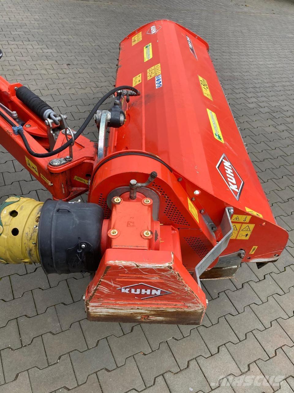 Kuhn TBES 262 جزازات وأغطية المراعي