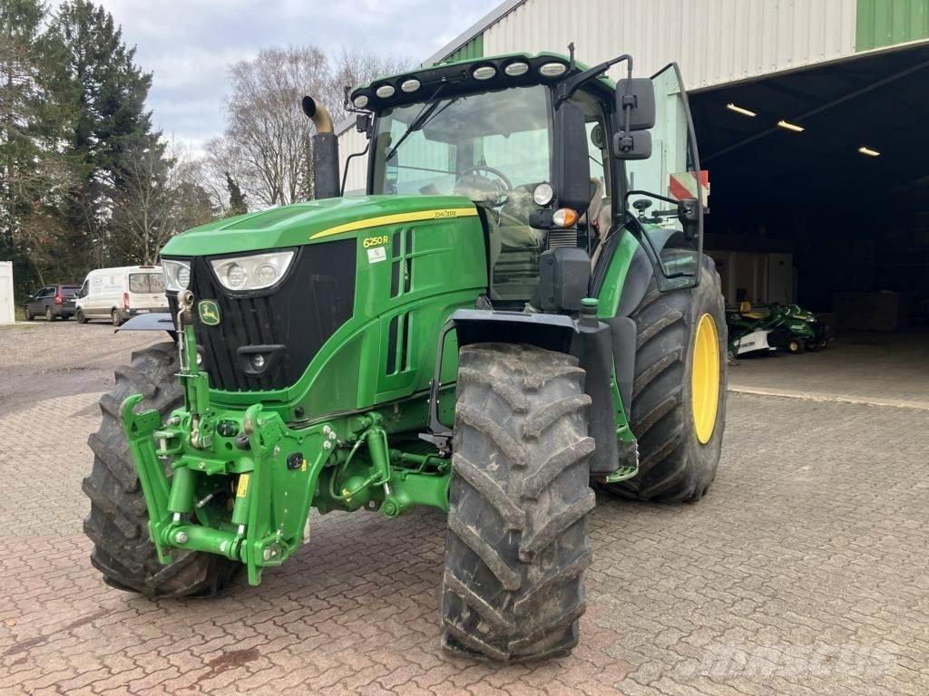 John Deere 6250R الجرارات