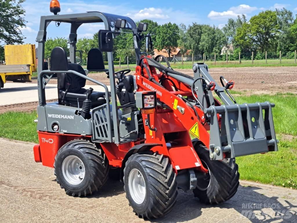 Weidemann 1140 لوادر صغيرة