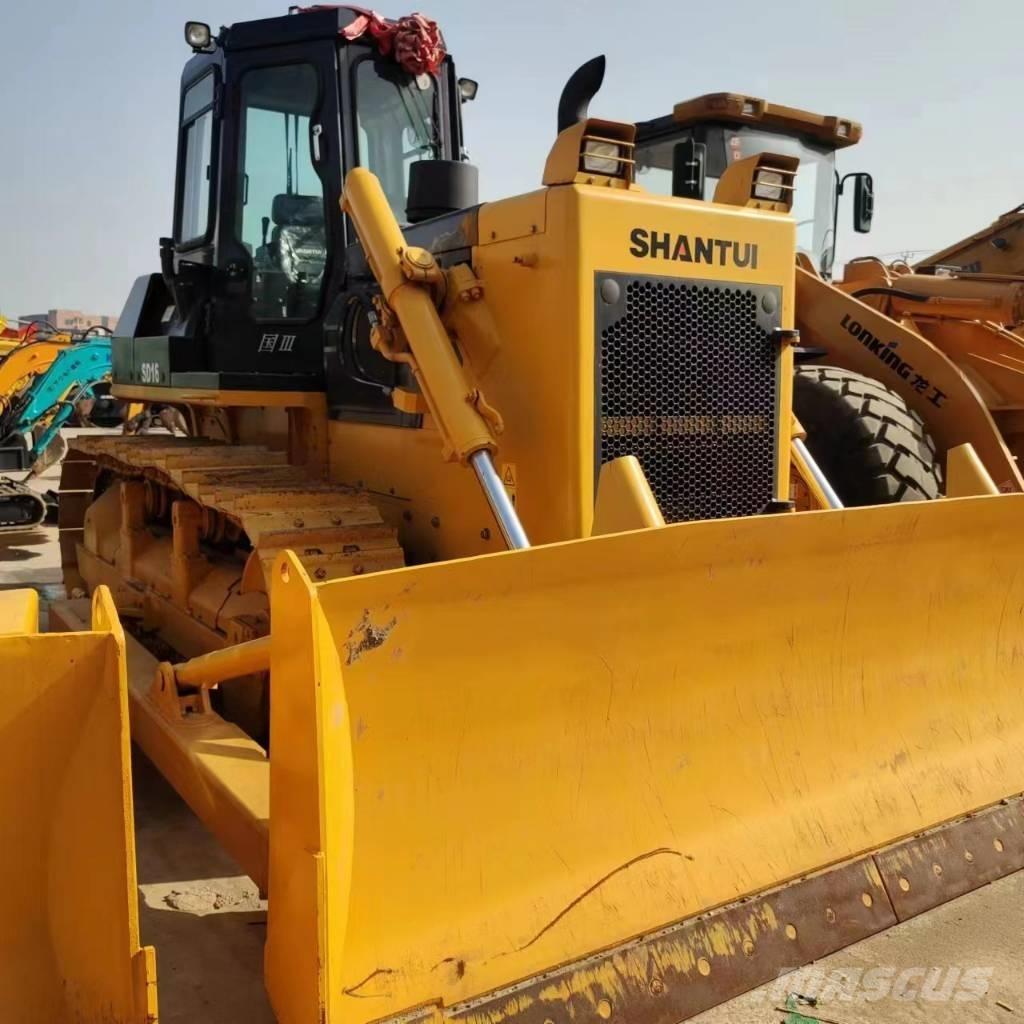 Shantui SD 16 بلدوزرات مجنزرة