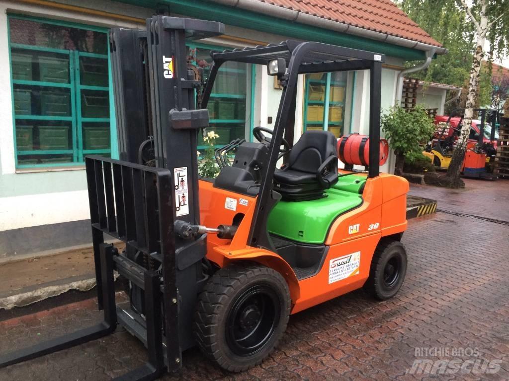 CAT GP 35 N V-2682 شاحنات LPG