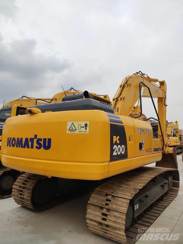 Komatsu PC 200 LC-8L حفارات زحافة