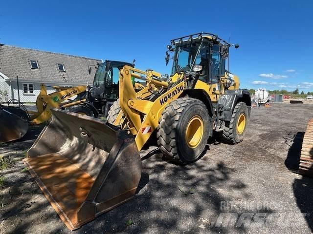 Komatsu WA200-8 لوادر بعجل