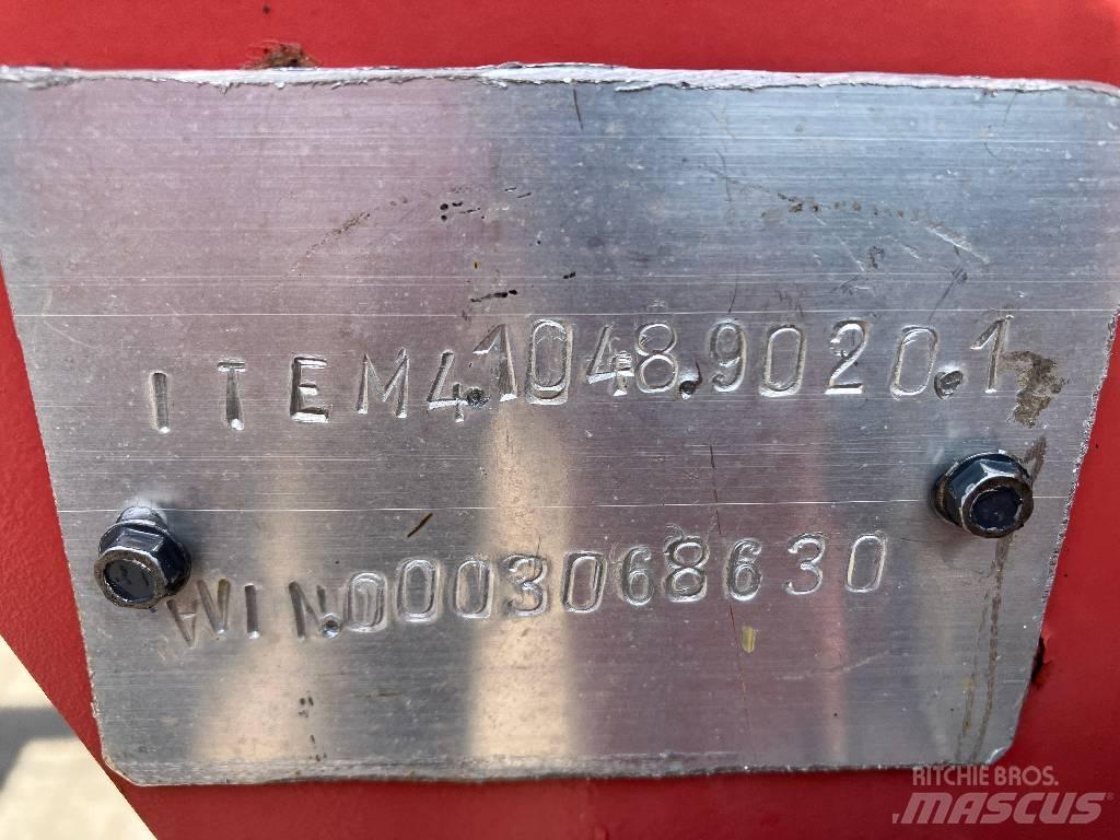 Lely lotus 900 مكابس وميبسات التبن