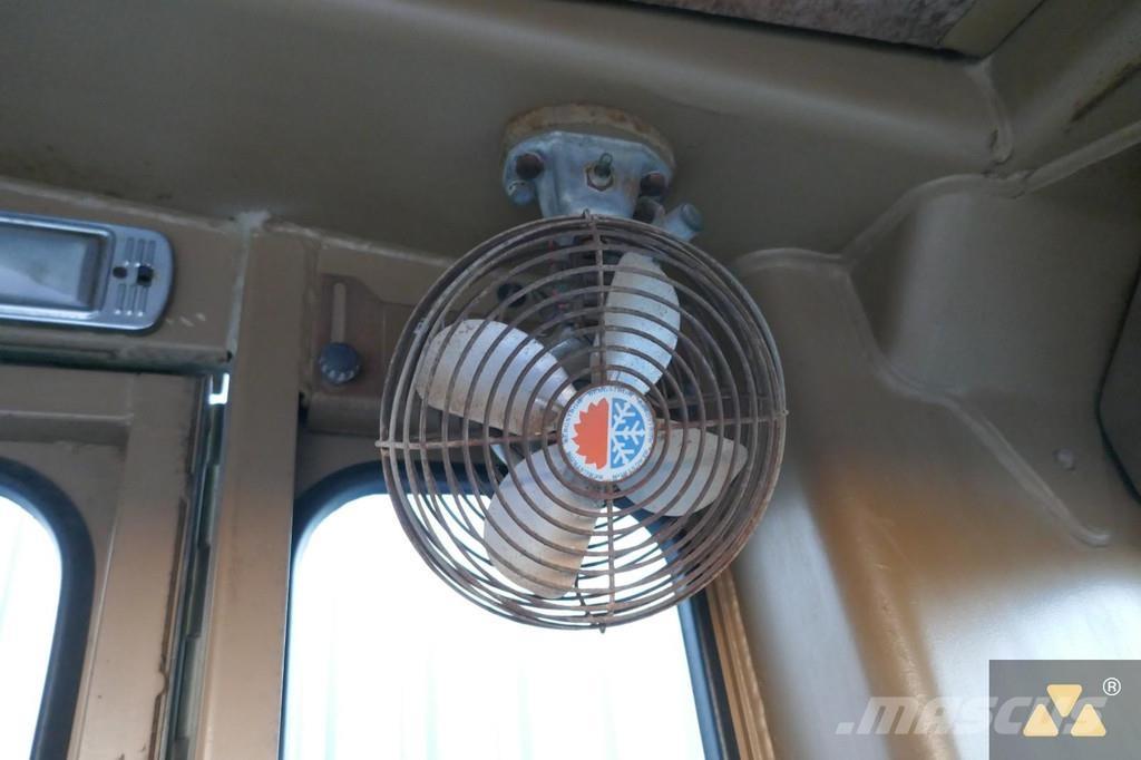 CAT 130G Ex-army معدات تمهيد الطرق