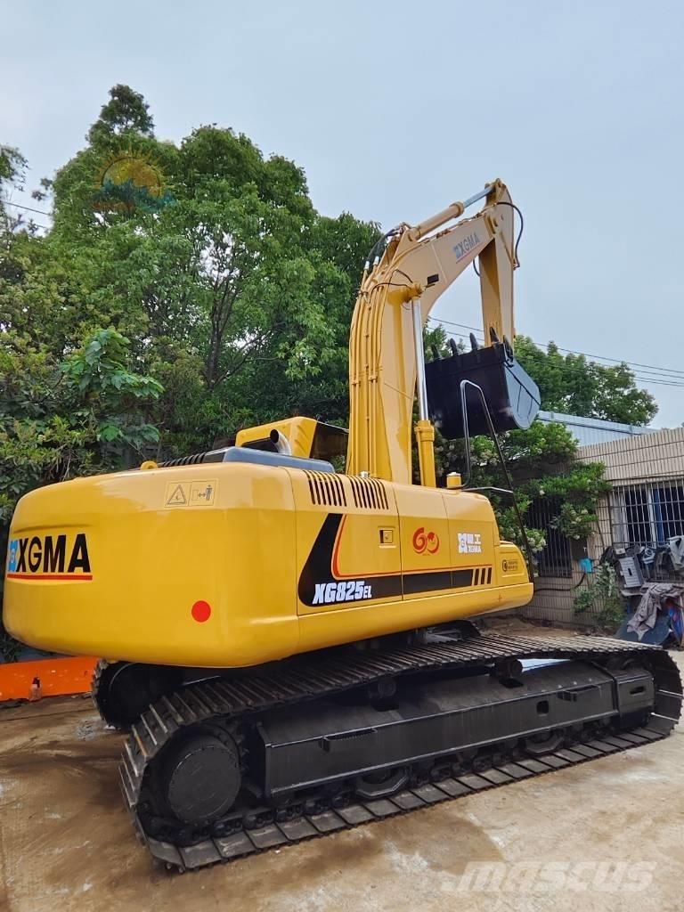 XGMA XG 825 LC حفارات زحافة