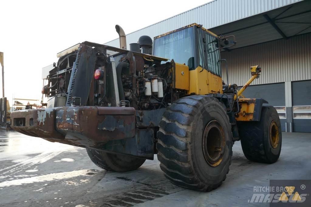 Komatsu WA470-6 لوادر بعجل