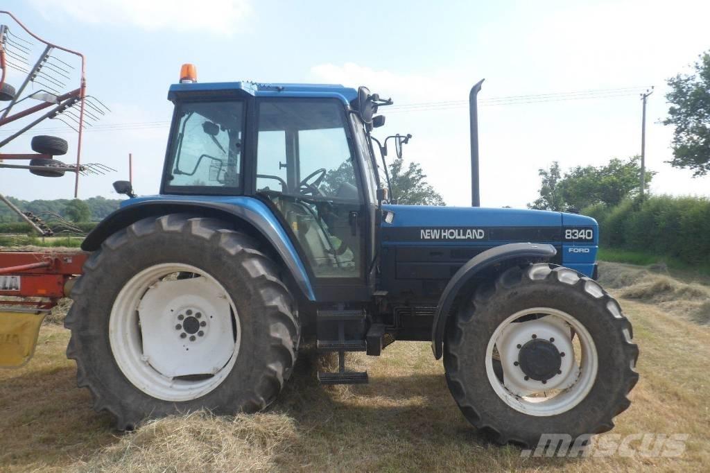New Holland 8340 الجرارات