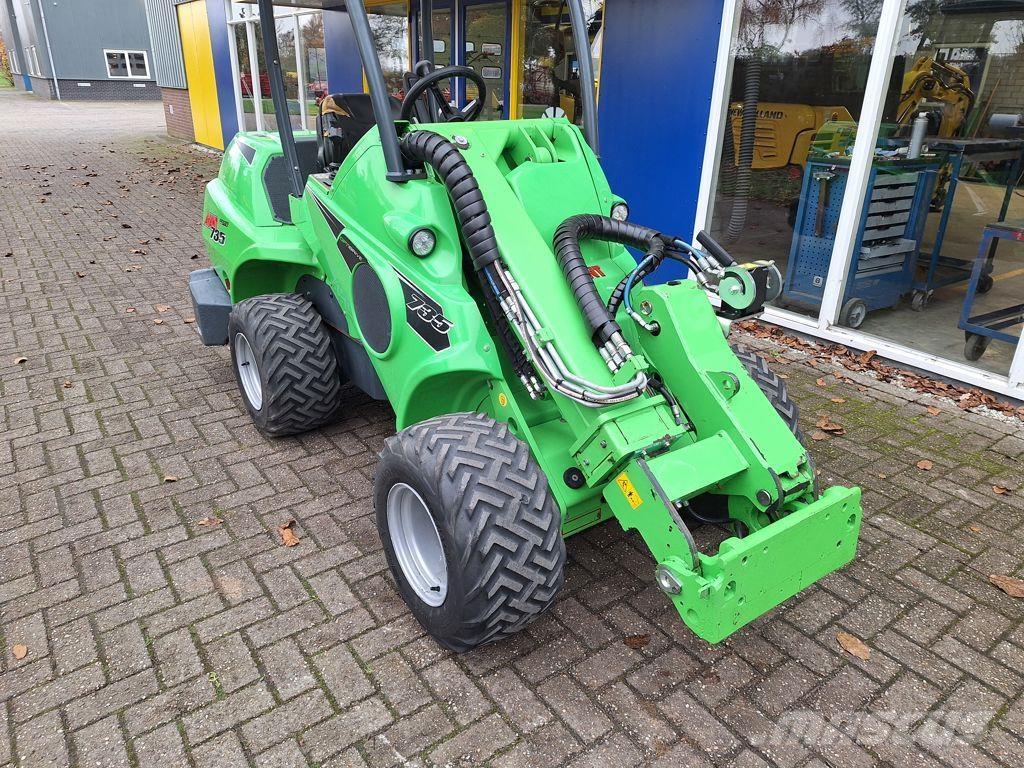 Avant 735 TDL حفارات خاصة