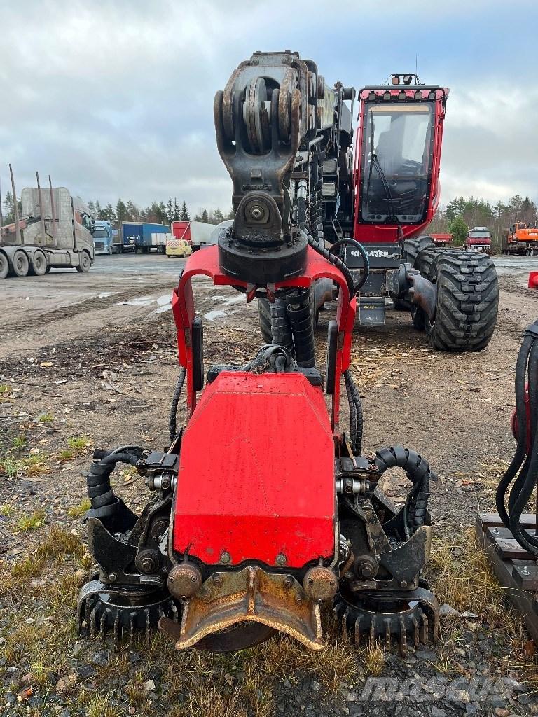 Komatsu 911 حصادات