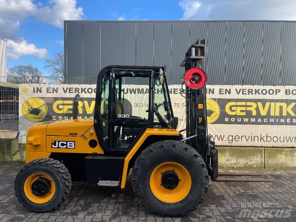 JCB 930 شاحنات الطرق الوعرة