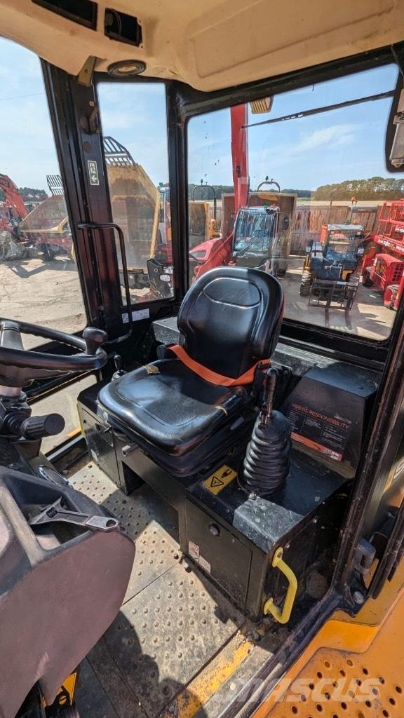 JCB 9TFT عربات نقل قلابة للمواقع