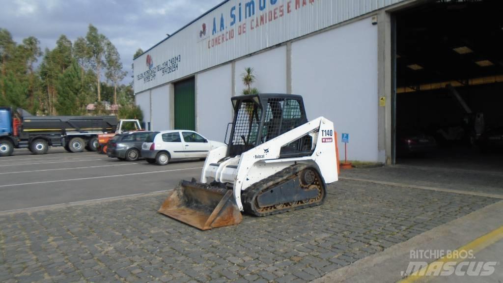 Bobcat T 140 لوادر انزلاقية التوجيه