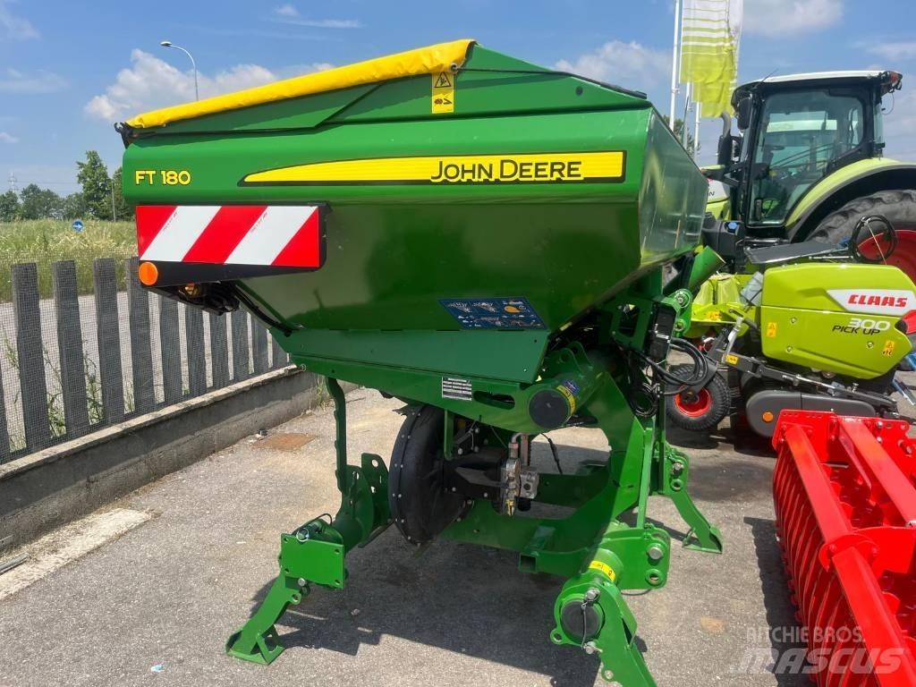 John Deere FT 180 معدات فرد المواد المعدنية