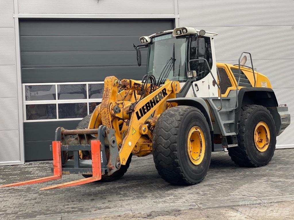 Liebherr 550 2plus2 لوادر بعجل