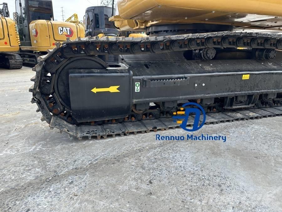 CAT 320 D حفارات زحافة